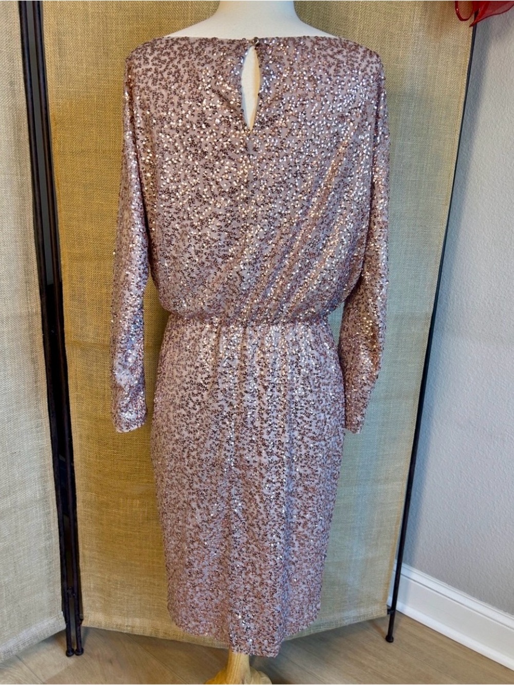 St. John Rose Gold Sequin Metallic Long Sleeve Midi Silk Dress Womens size 4 - Picture 9 of 16